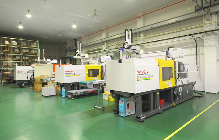 Injection molding machines